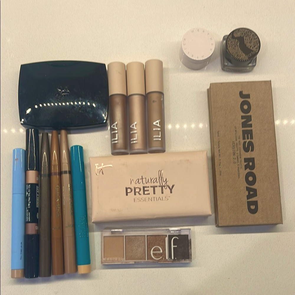 Mix of neutral eye shadows barely used Jones Road, Westman Atelier, tarte ,ilia+